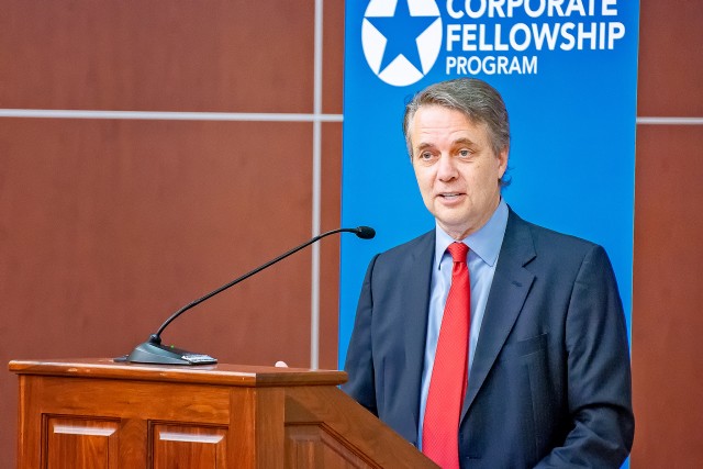 Colyer talks to Graduates