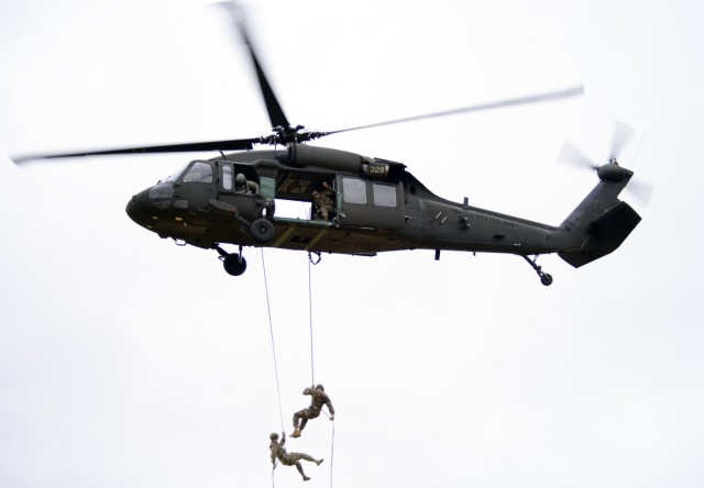 Oregon hosts Warrior Training Center Rappel Master Course