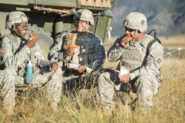Soldiers field test MRE pizza