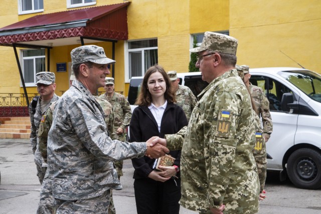 General Lengyel visits Ukraine