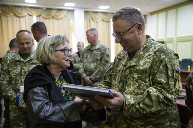 General Lengyel visits Ukraine
