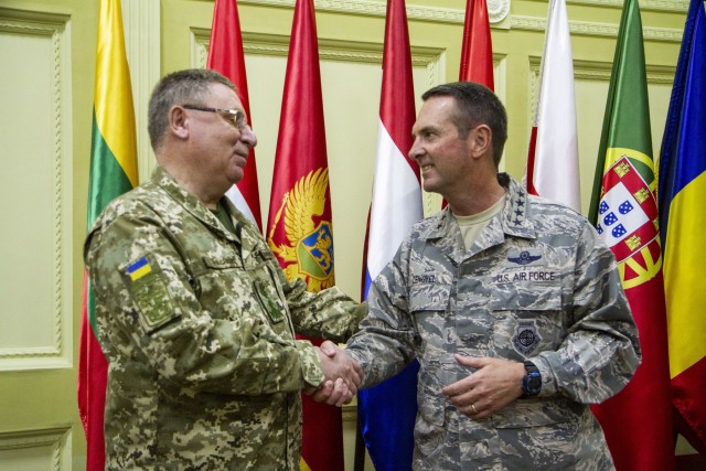 General Lengyel visits Ukraine