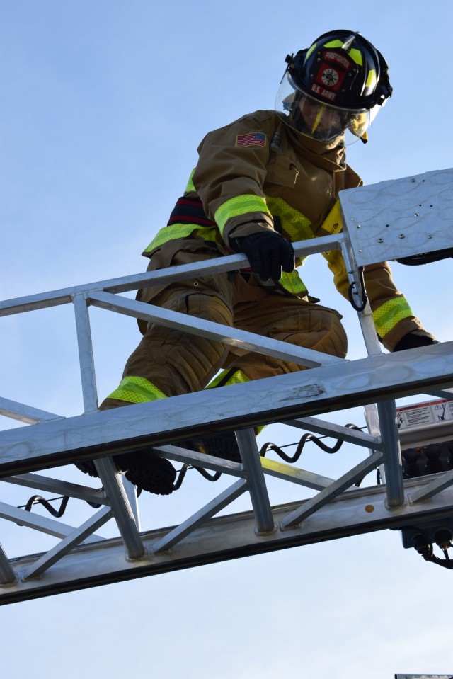 411th Ordnance Battalion Conducts Firefighting Training