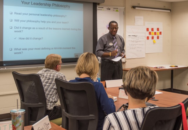 New course focuses on civilian leadership