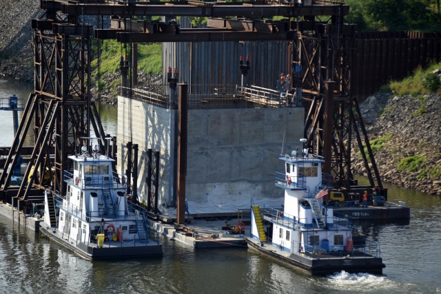 Heavy concrete shell placement at Kentucky Lock not taken lightly