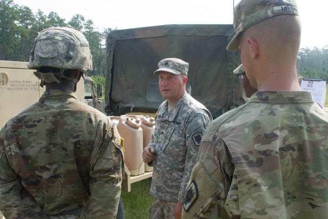 63rd Expeditionary Signal Battalion Soldiers Learn Tactical Maintenance Techniques