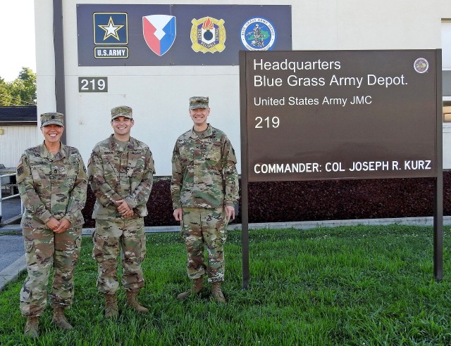 COL Kurz Welcomes 8th Ordnanc