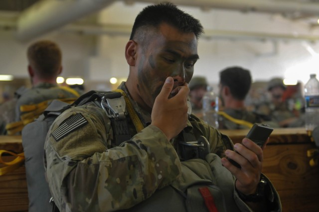 2-505 PIR Paratroopers Train to Conduct Joint Forcible Entry