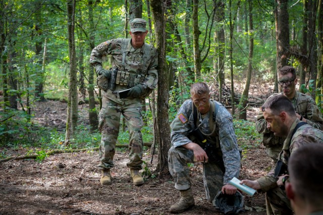 Gen. Stephen J. Townsend visits MCoE