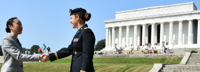 1st Medical Recruiting Battalion Executive Officer Congratulates Army Doctor
