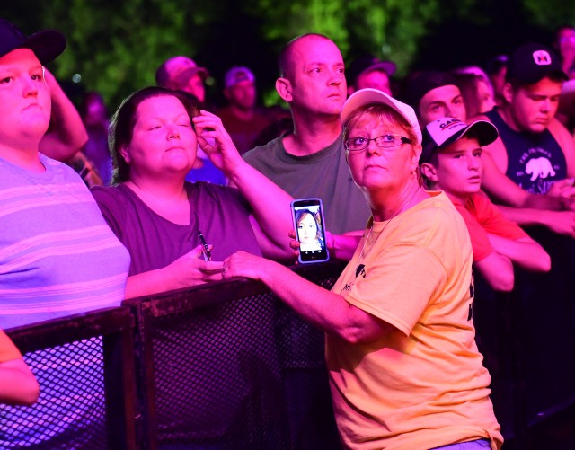Thousands attend Easton Corbin free Fort Knox centennial concert