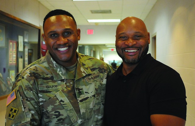 Liguid logisticians build upon heritage during Fort Lee reunion