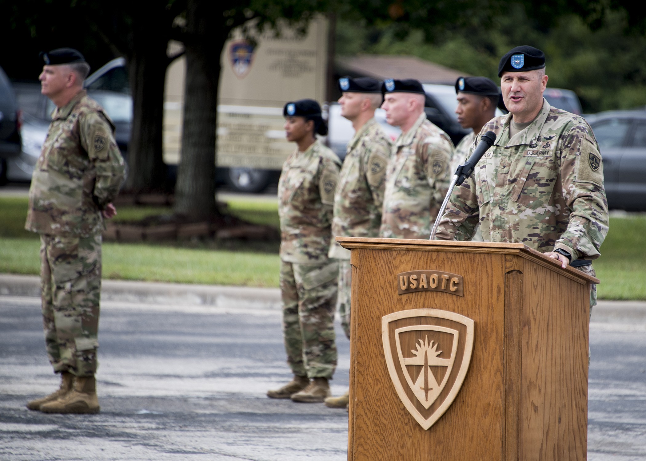 U S Army Operational Test Command Welcomes New Commander Sends Off Senior Enlisted Advisor