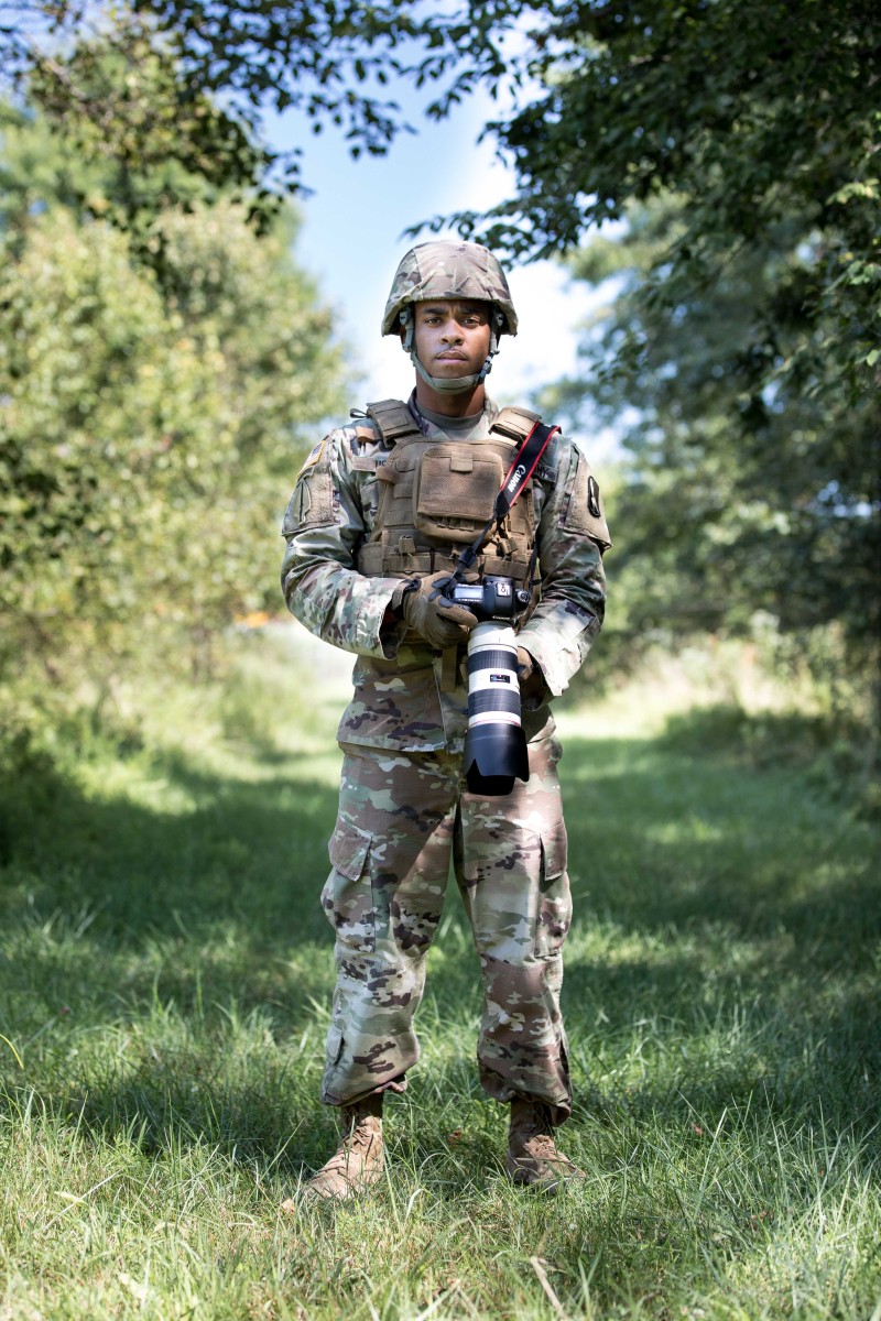 Army equips first unit with new tactical media kits Article The