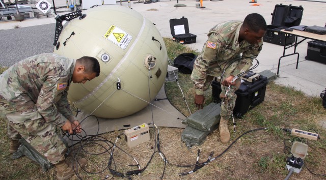 Army equips first unit with new tactical media kits