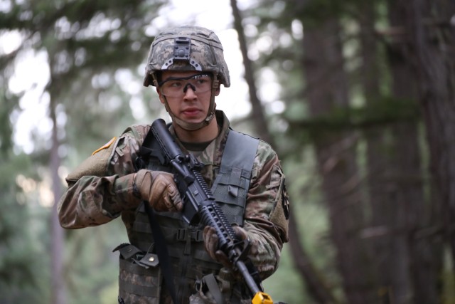 Washington Army National Guard compete in Best Warrior competition