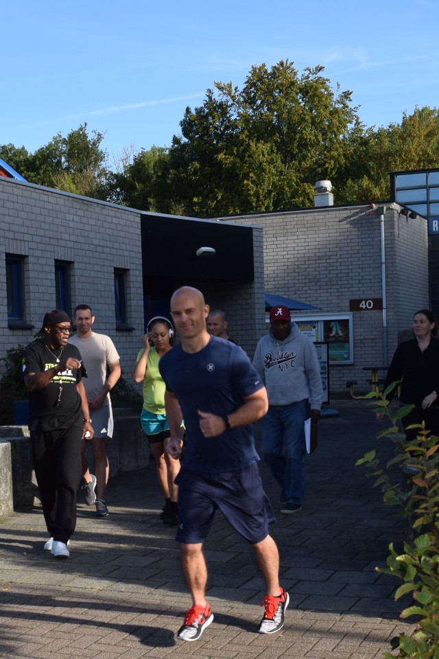 Community members run in 5K Fun Run/Walk Event