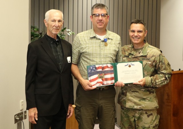 Corps of Engineers employee earns prestigious award for service in Ukraine