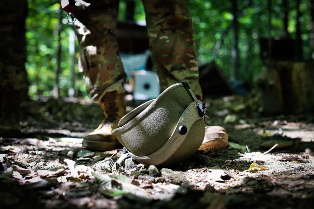 Warrior tasks challenge Soldiers in 'Tough Squad' competition