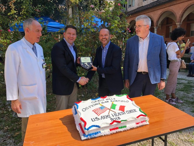 Vicenza Army medical team thank Italian medical team for caring for troops and families