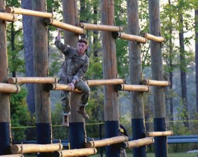 Best Ranger Competition &mdash; Division Soldiers head south for annual race