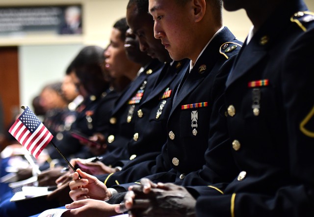 Sixteen Soldiers from Fort Knox, Campbell become U.S. citizens at local ceremony