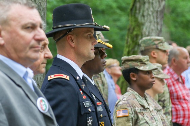 1-82 FA participates in Polish Celebrations