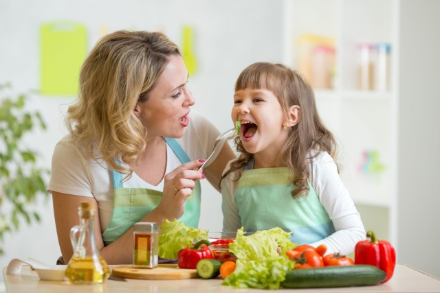 Clinic staff suggests early strategies to counter trend of unhealthy habits