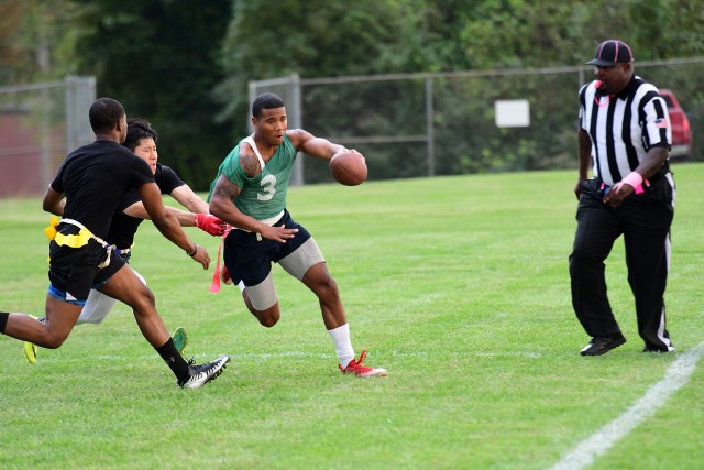 2018 Flag football regular season kicks off this week
