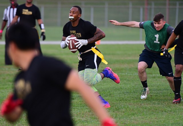 2018 Flag football regular season kicks off this week