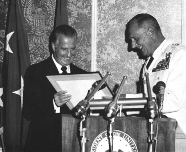 Vice President Agnew visits Fort Knox in 1971