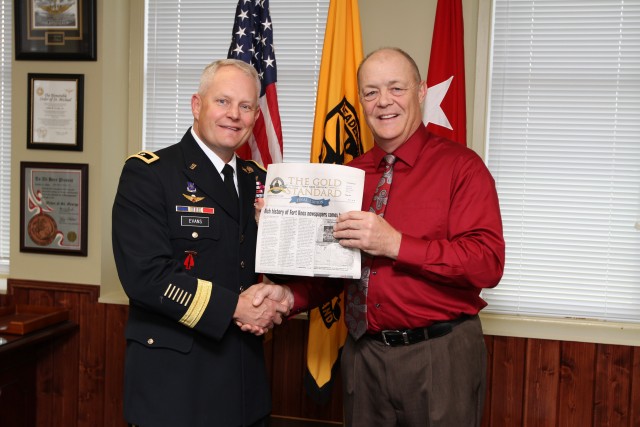 Last issue of 'The Gold Standard' presented to Fort Knox senior commander