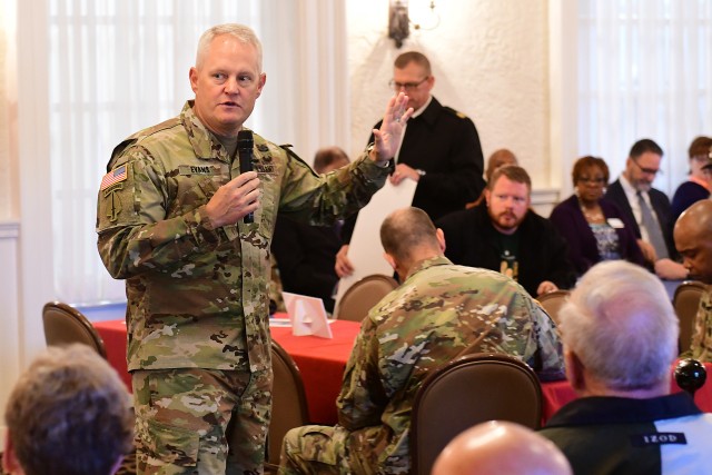 Several hundred attend 2018 Retiree Appreciation Day at Fort Knox