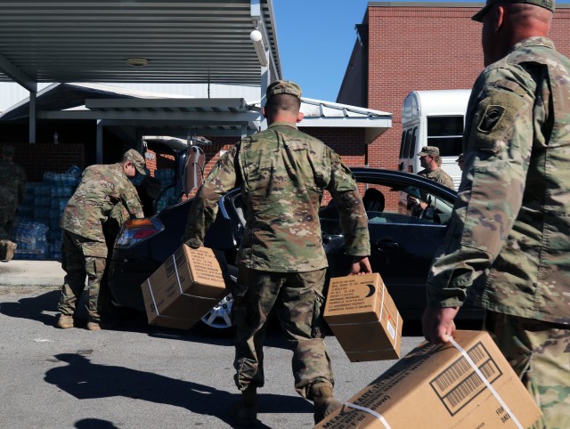 Florida Guard provides food and water to local citizens