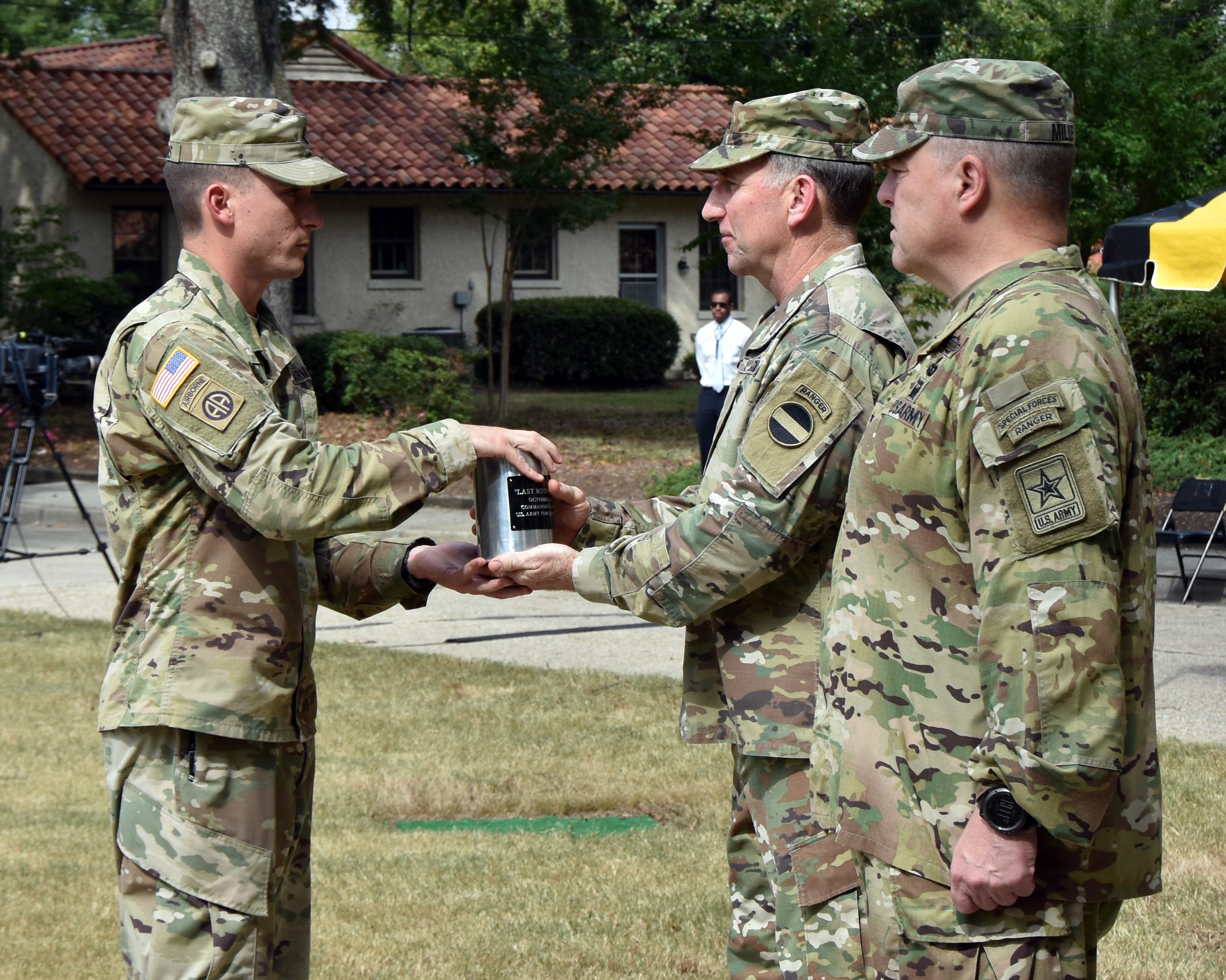 Abrams relinquishes command of FORSCOM | Article | The United States Army