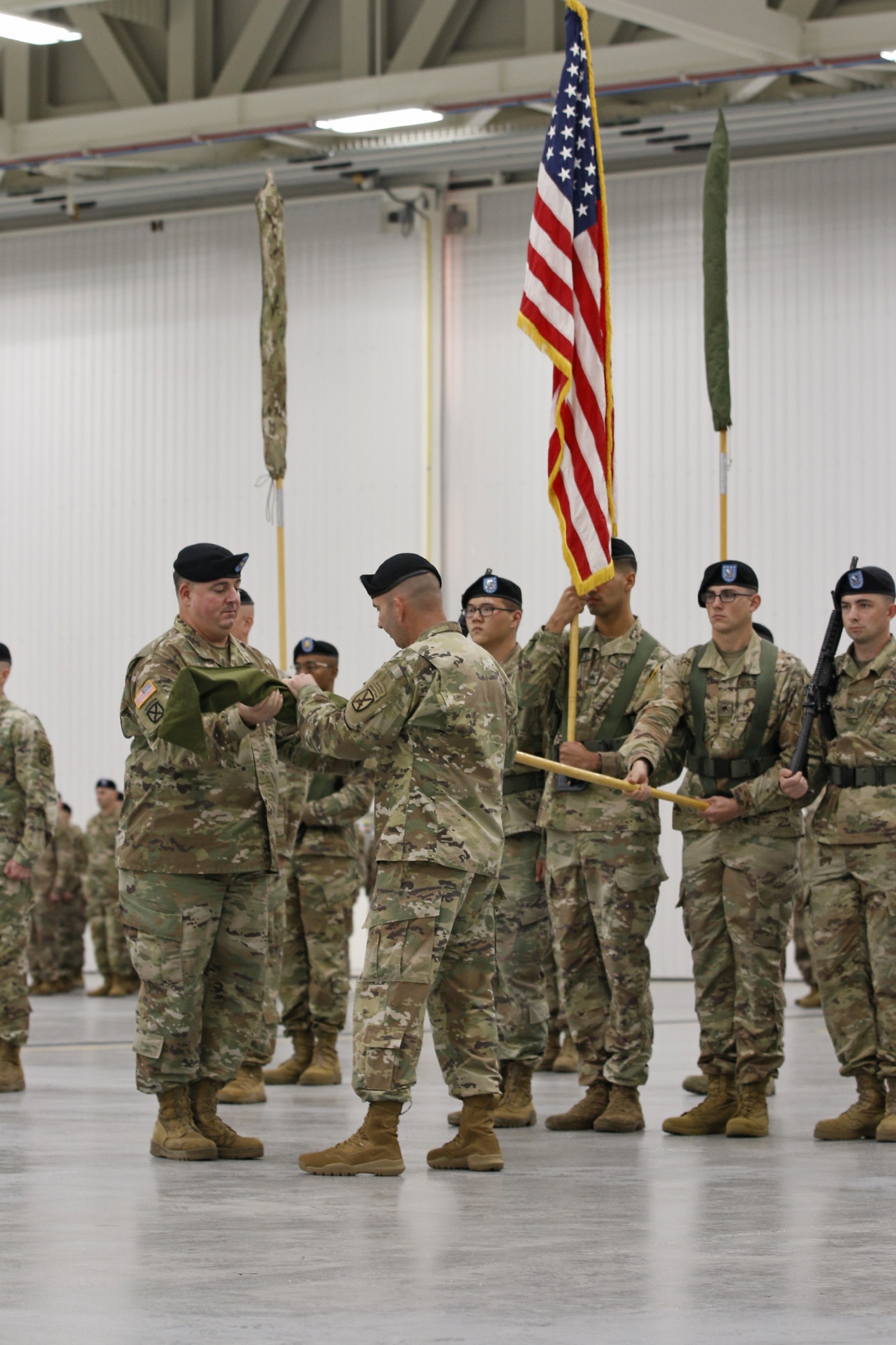 Commando Brigade cases colors before Afghanistan deployment | Article ...