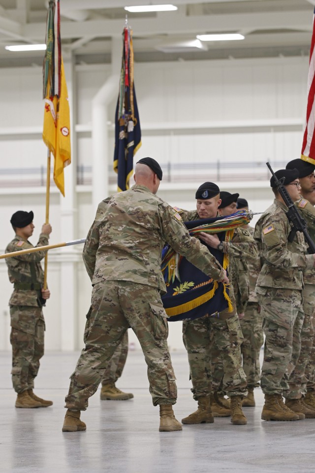 Commando Brigade cases colors before Afghanistan deployment | Article ...