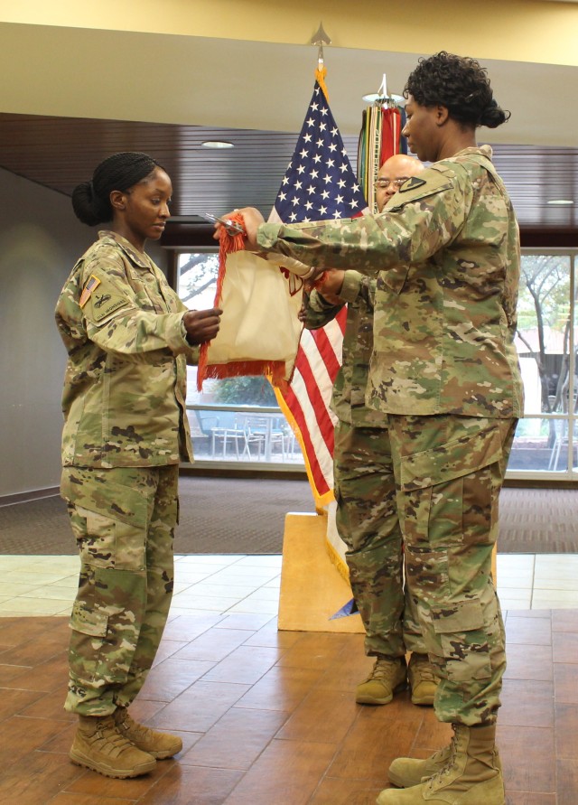 901st Contracting Battalion cases its colors for deployment