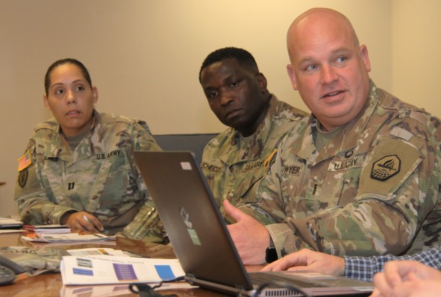 Soldiers look to future of Army's improved tactical server