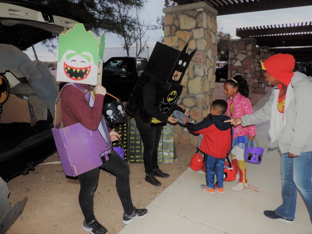 Task Force Bulldog families scare the night away at 'Trunk or Treat'