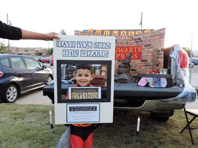Task Force Bulldog families scare the night away at 'Trunk or Treat'