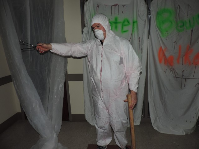 Task Force Bulldog families scare the night away at 'Trunk or Treat'