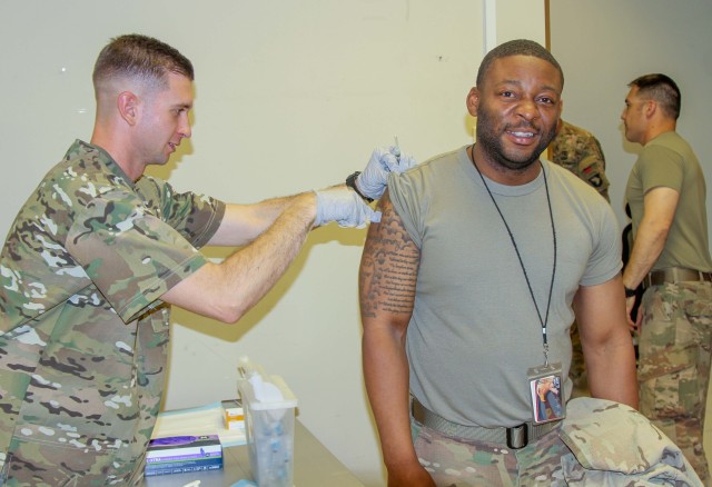 101st Lifeliner Medical Team Mobilizes to Administer the Influenza vaccination to Soldiers, D.A Civilians and Sister Services in Bagram, Afghanistan