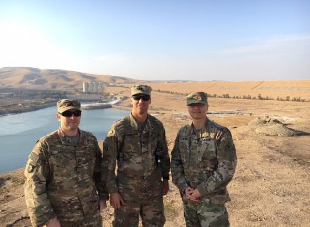 Soldiers in front of Mosul Dam