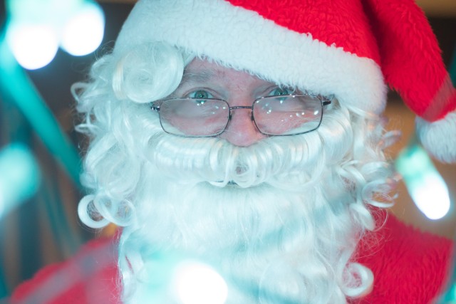 Jolly St. Nick puts his weight behind Fort Riley Soldier readiness