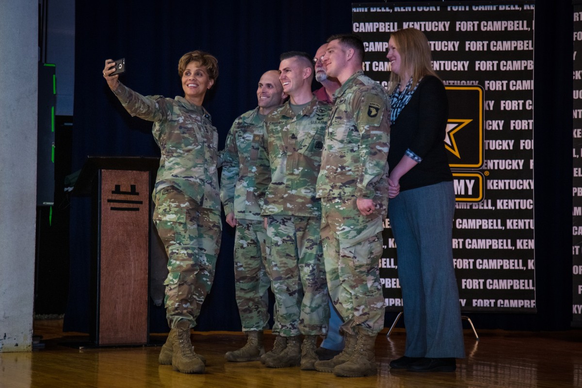 US Army surgeon general talks readiness and modernization Article