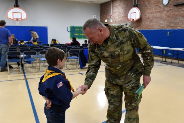 Army Reserve Soldiers begin Veteran's Day observances with local elementary school