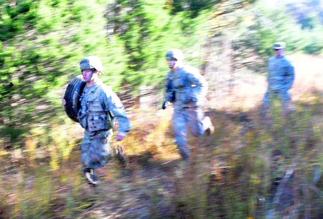 ROTC teams face off at 2018 7th Brigade 'Bold Warrior Challenge'