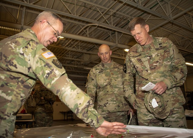 III Corps' Maj. Gen. Ken Kamper visits NIE 18.2 at Camp McGregor, N.M.