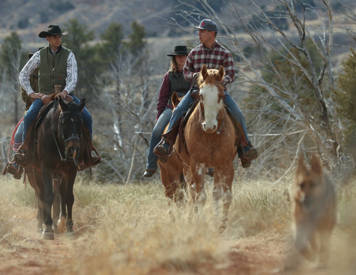 A Soldier's Last Ride - Fort Carson Mounted Color Guard Bids Farewell ...